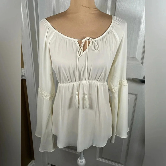 🤍 Takara Beautiful Puff Sleeve Lace Top Small - Picture 7 of 8